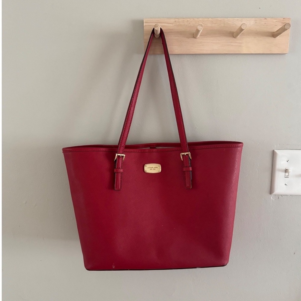 Michael Khors red tote bag